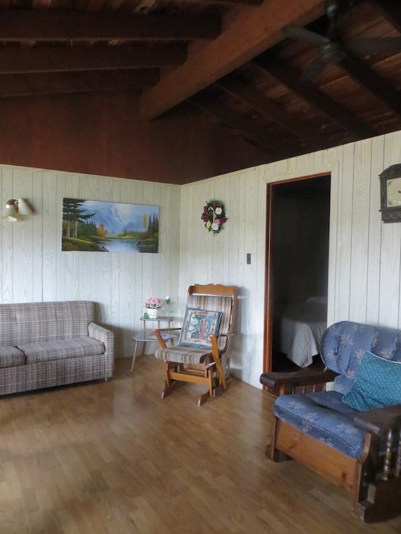 Maciver'S Motel And Camp Blind River Habitación foto